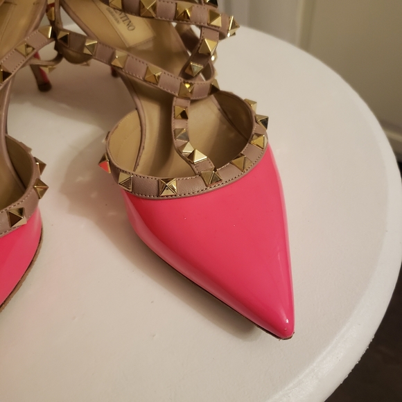 Valentino Rockstud Kitten Heels in Fushia - Picture 7 of 10